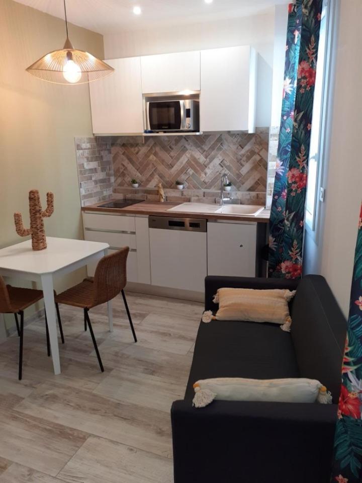 Le studio D'auguste- Cœur de Nîmes-chaleureux-emplacement idéal Esterno foto
