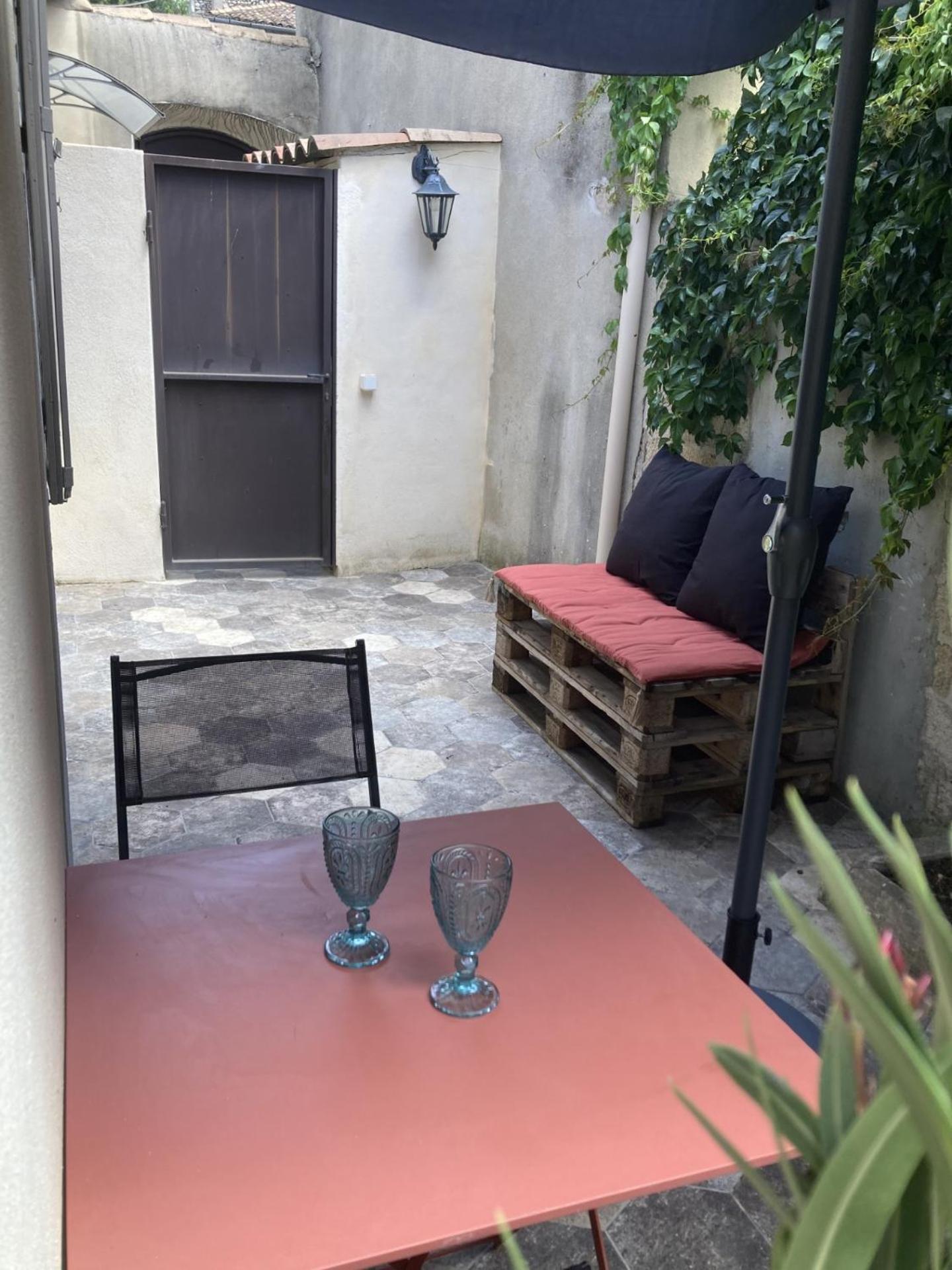 Le studio D'auguste- Cœur de Nîmes-chaleureux-emplacement idéal Esterno foto