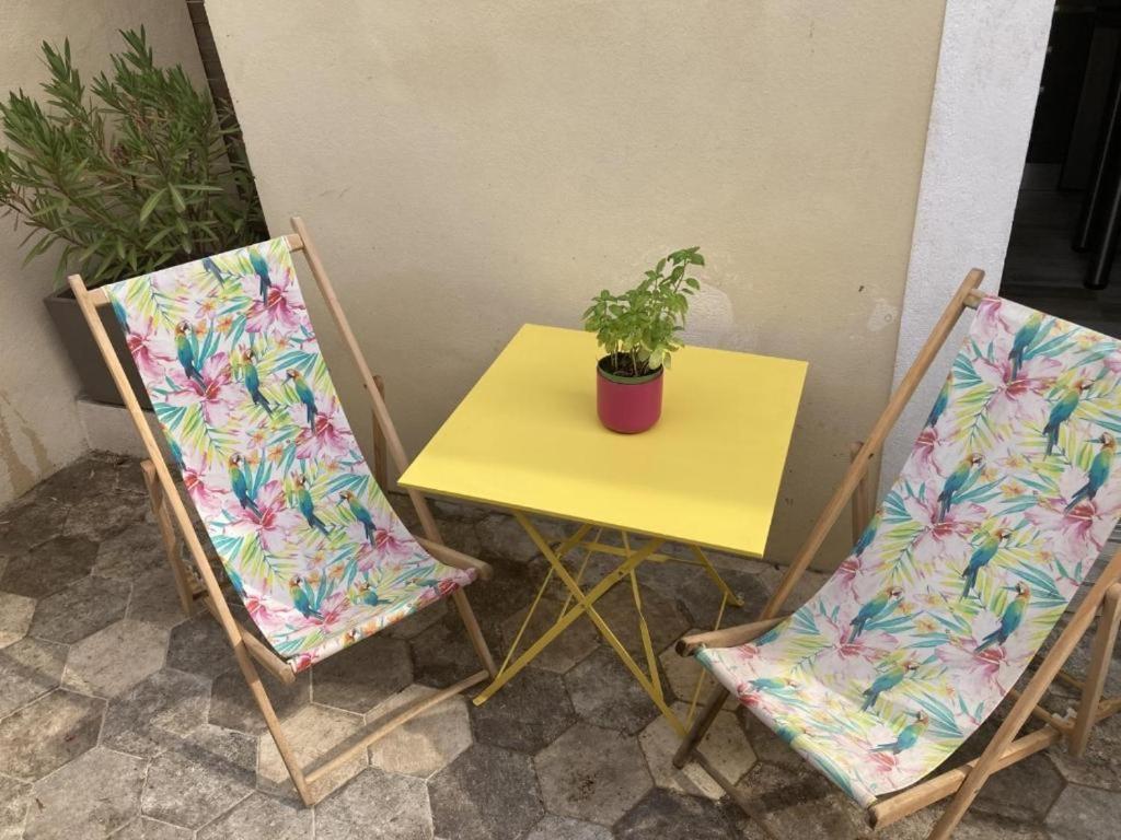 Le studio D'auguste- Cœur de Nîmes-chaleureux-emplacement idéal Esterno foto